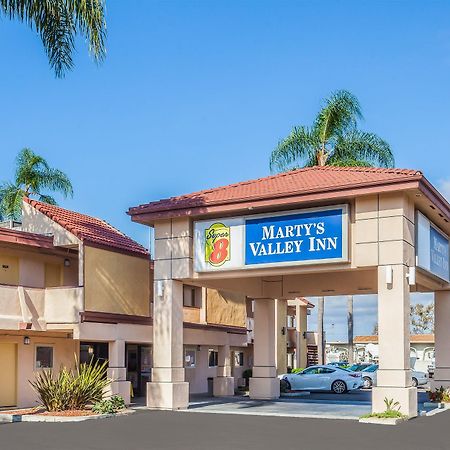 Super 8 By Wyndham Oceanside Marty'S Valley Inn Εξωτερικό φωτογραφία