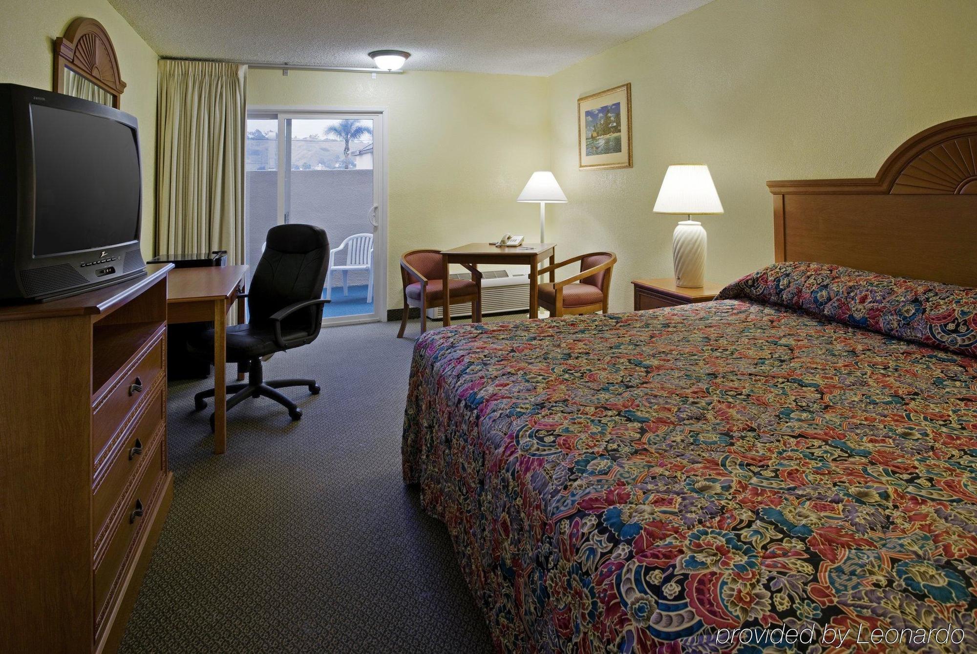 Super 8 By Wyndham Oceanside Marty'S Valley Inn Δωμάτιο φωτογραφία